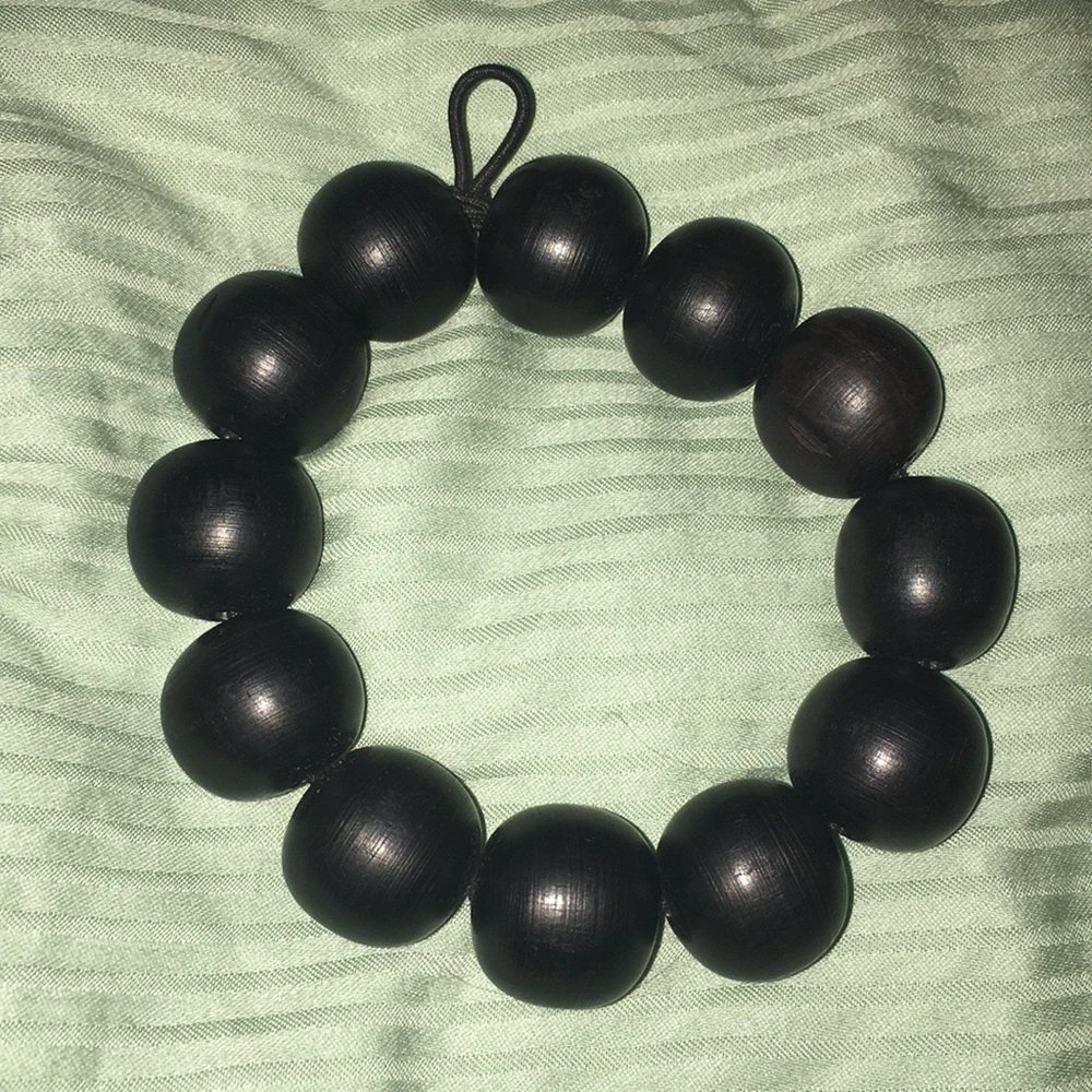 Minimalist Lrg Black Wooden Beads Elastic Bracelet